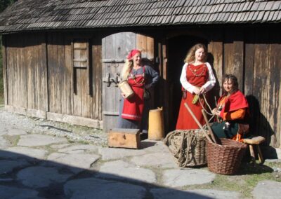 Vikingkvinner på Avaldsnes